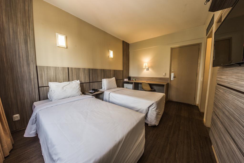 America Bittar 4*